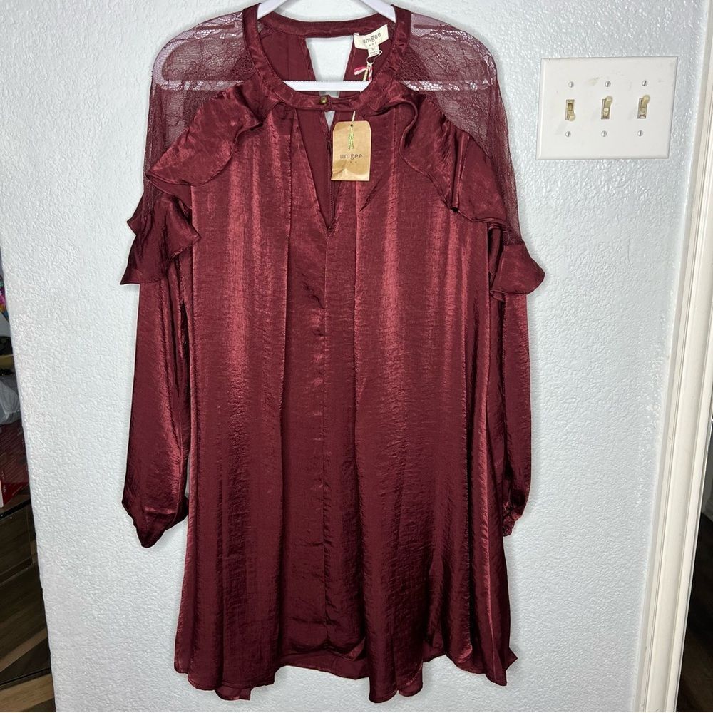 NEW Umgee Satin & Lace Long Sleeve Short Burgundy Holiday Party Dress Sz M - Picture 2 of 11